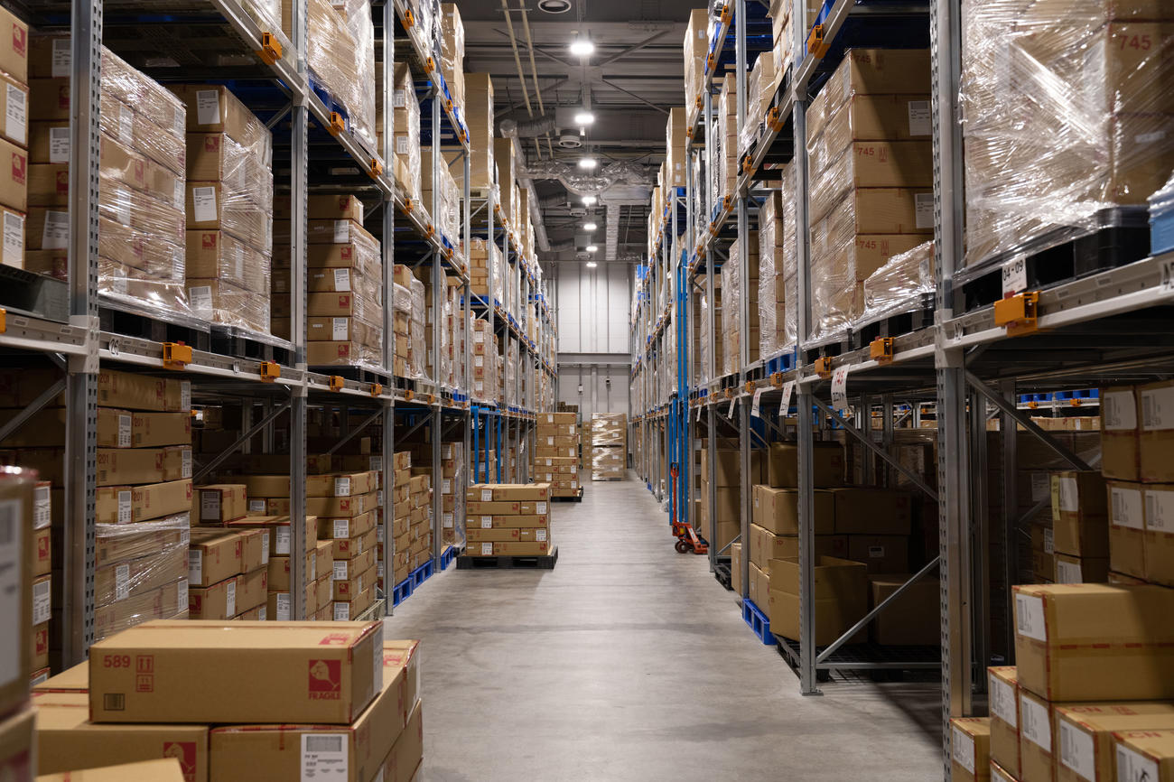 Bild zum Beitrag Lagerung von Waren im E-Commerce: Effizient & Zukunftssicher 2026